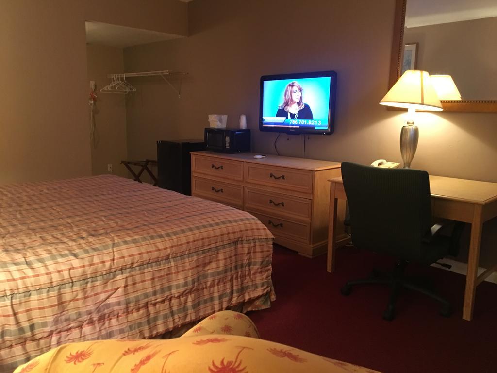 Executive Economy Lodge Pompano Beach Buitenkant foto