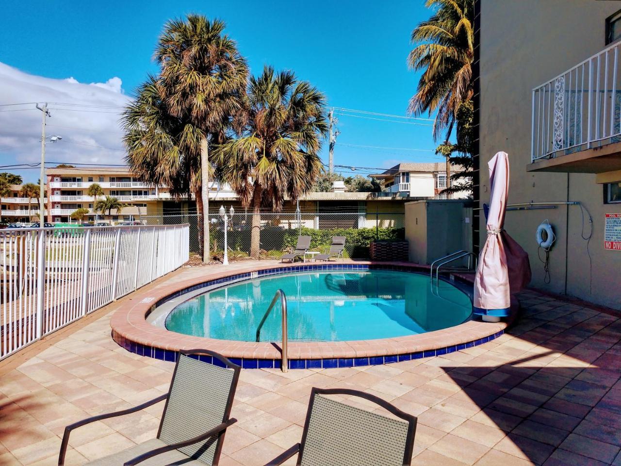 Executive Economy Lodge Pompano Beach Buitenkant foto