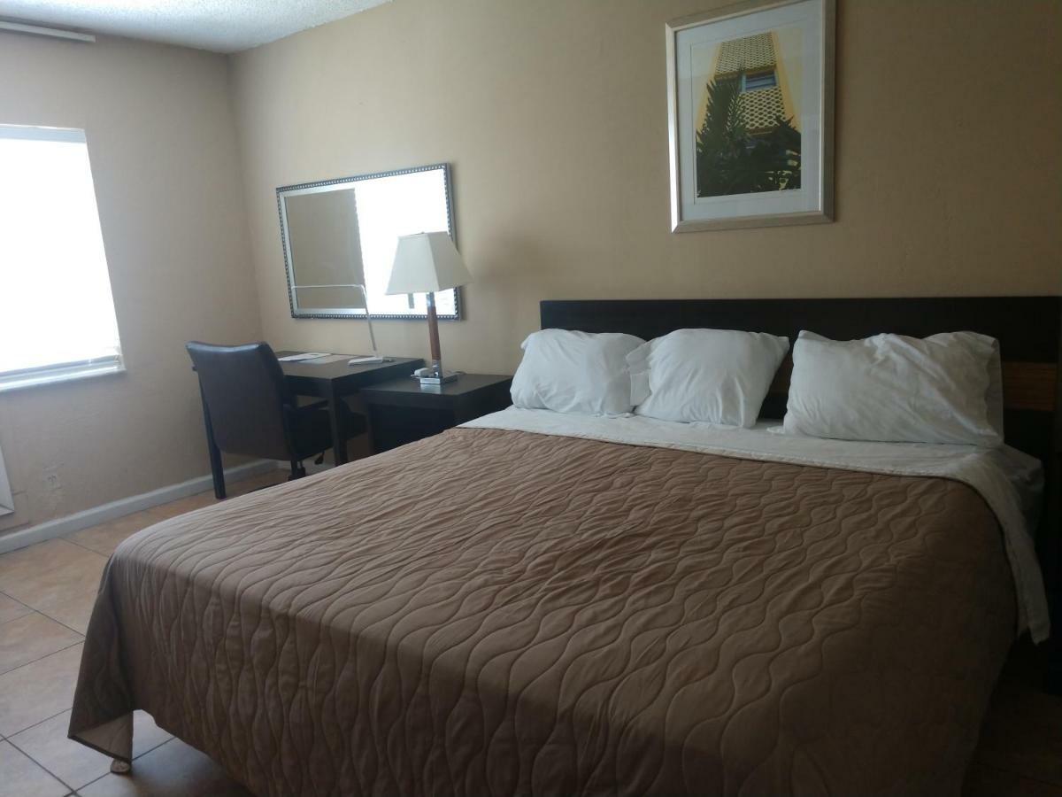 Executive Economy Lodge Pompano Beach Buitenkant foto